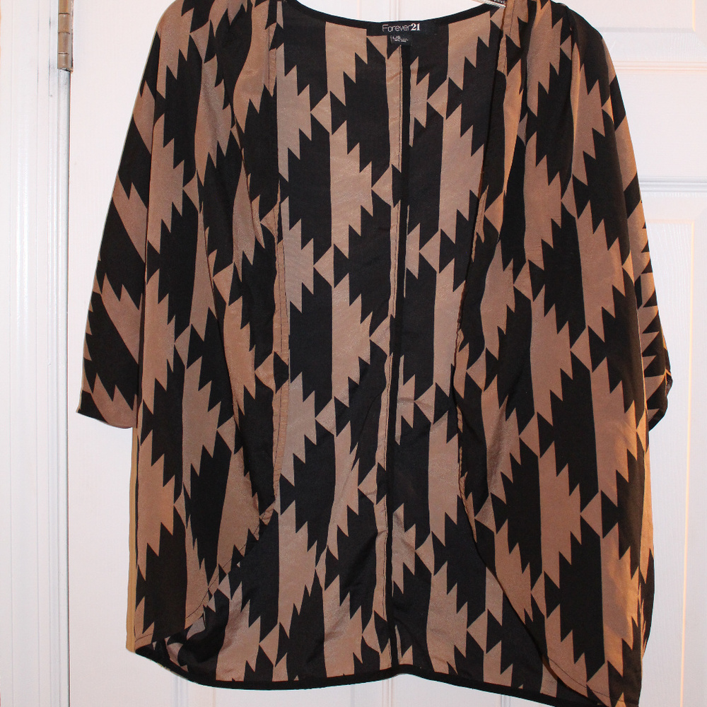 Forever 21 Black/ Tan Aztec pattern Kimono